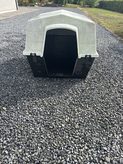 Plastic dog house