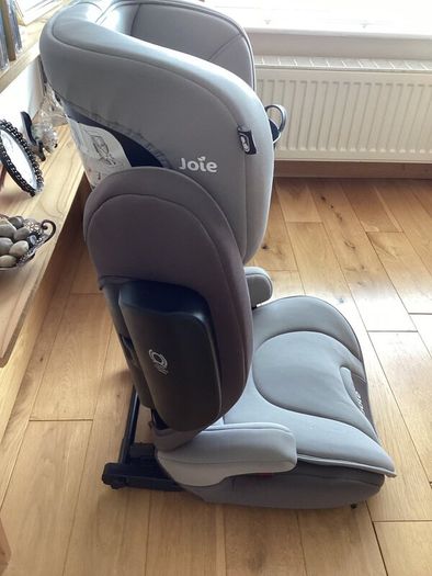 Childs car seat age 3-12