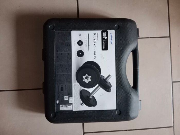 20 kgs dumbbell set. Decathlon