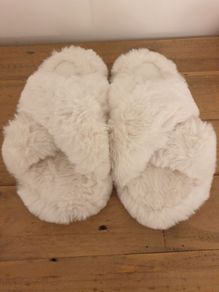 H&M Fluffy Slippers (3/36) - Unworn