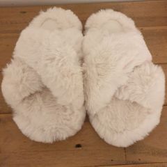 H&M Fluffy Slippers (3/36) - Unworn