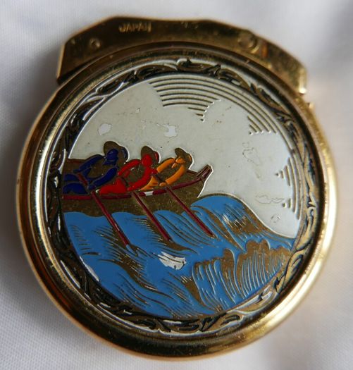 Vintage Ladies Zenith Round Enamel Lighter