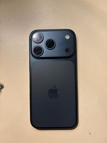 iPhone 17 pro 256GB deep blue