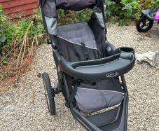 Graco three wheeler buggy
