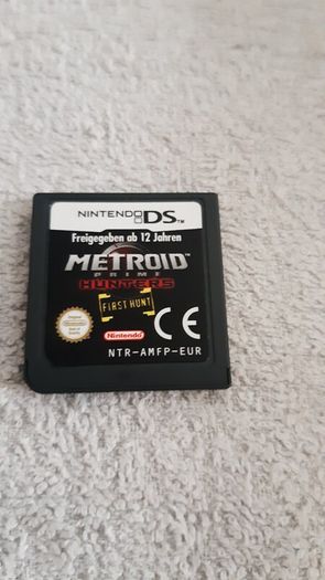 Nintendo DS Game Metroid Prime Hunters and Metroid Prime Hunters: First Strike