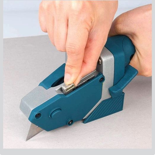 Cutting tool for plasterboard