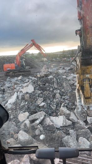 Crusher hire  concrete crusher rock crusher