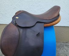 16" jump saddle