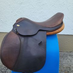 16" jump saddle
