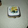 Vintage collectable porcelain cobalt blue trinket box hinged with gold trim Image 6