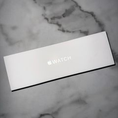 Apple Watch Series 11 (46mm, GPS + Cellular, Silver)