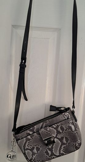 guess bag