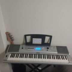 Yamaha DGX220