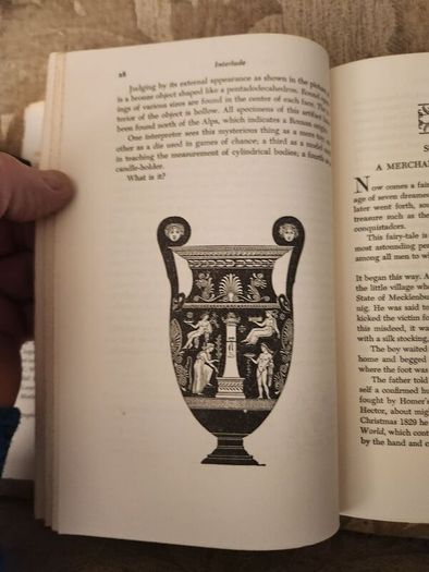 Gods, Graves,& Scholars. By C.w.ceram. The Story Of Archeology. With 49 Photos And 72 Drawings.  Hardback 1954. With Dustjacket In Good Condition.