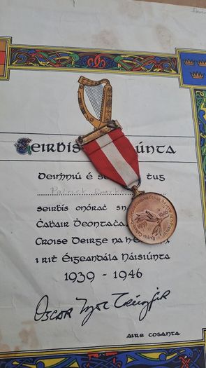 Irish Red Cross Emergency Service Medal and Certificate 1939-1946