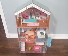 dolls house well used, would do a childminders house or school