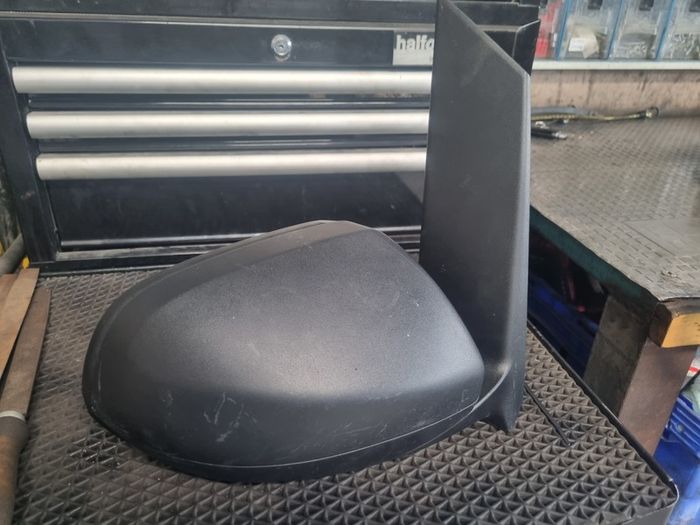 Mercedes Vito W447 Manual Right Wing Mirror.