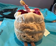 Jellycat Amuseables Birthday Cake