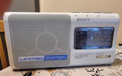 Sony radio ICF-880L, Used, in good working order.