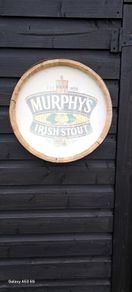 Murphy's half barrel sign