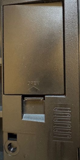 Yamaha PSR-F51 portable keyboard