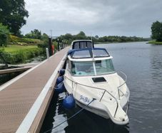 Ronautica 5.55m Cuddy Motor Cruiser