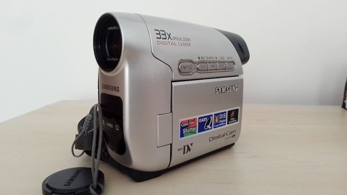 Samsung MiniDV Digital Camcorder VP-D361
