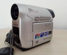 Samsung MiniDV Digital Camcorder VP-D361