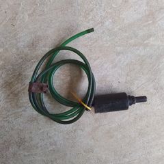 B/L Used Windscreen Washer Unit.