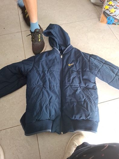 Nike Childs Rwversible Jacket size S