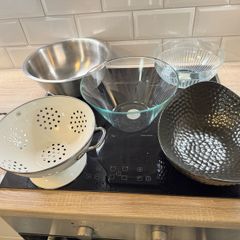 Mixing bowls
