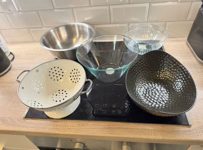 Mixing bowls