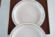 2 Plates Franciscan The Queens Silver Jubilee 1977 Staffordshire Myott Meakin