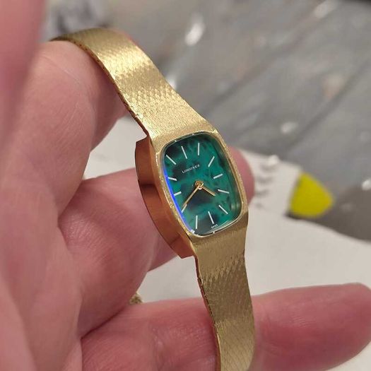 Longines Ladies Gold Tone Emerald Green Dress Watch - Manual Winding. Stunning Condition