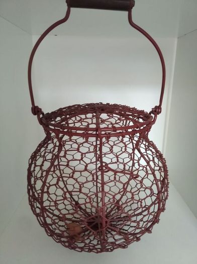 Onion Shaped Onion Storage Container