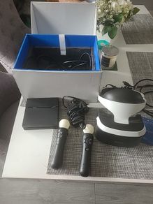 vr headset for ps4 with 2 controllers box with it