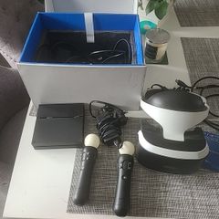 vr headset for ps4 with 2 controllers box with it