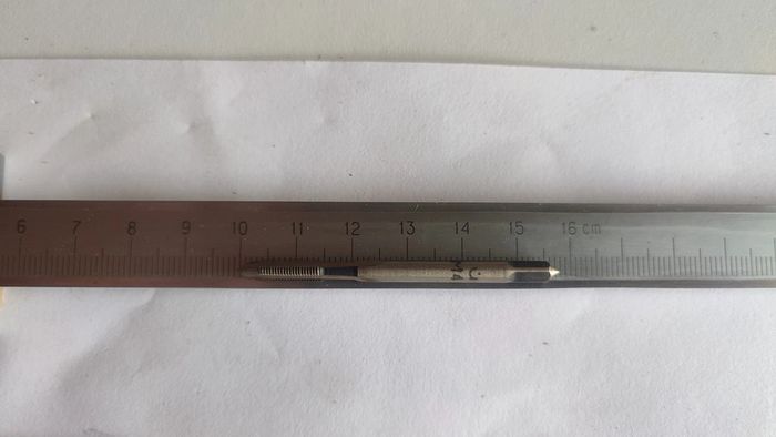 IN STOCK. Lot of 10 M4 x 0.7 Metric Hand Taps USSR Soviet NOS New