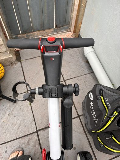 Motocaddy M1 electric trolley & bag