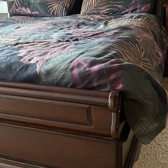 King size bed