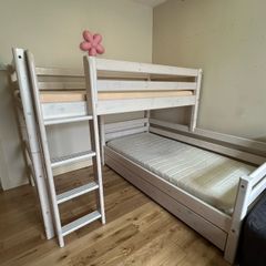 Flexa Bunk Beds with Third pull out bed