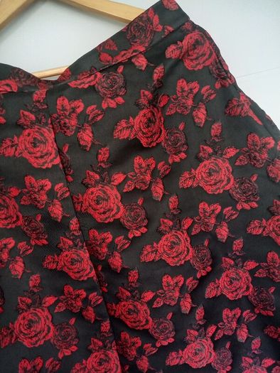 women occasional skirt.size12/14