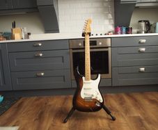 Fender Classic Player 50s Stratocaster electric guitar- Maple Neck