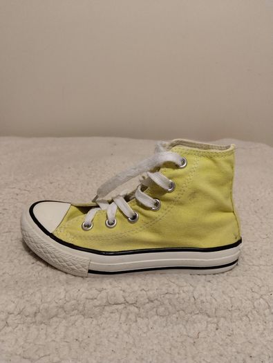 Converse All Stars Hi Tops Trainers