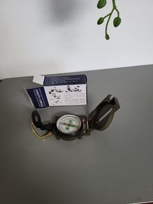 Compass lensatic