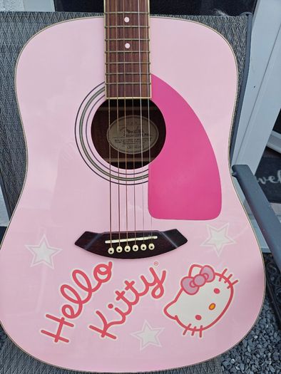 Squier by Fender Hello Kitty Acoustic