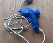 Stick It! Cool Melt Glue Gun