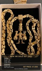 Gold chain set