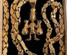 Gold chain set