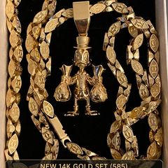 Gold chain set